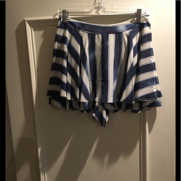 Nanette Lepore blue and white stripe skort - Picture 2 of 6